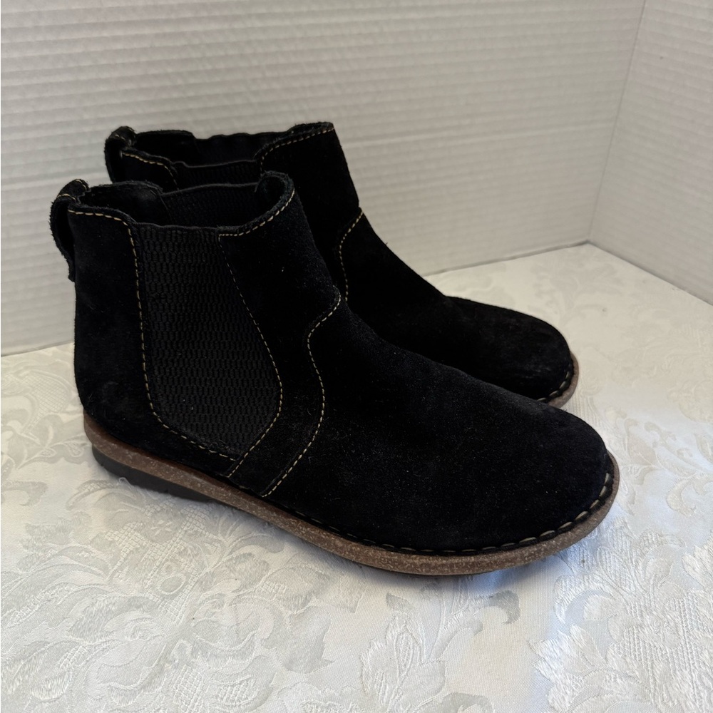 Born Talyn Size 7M Black Distressed Bootie Chelsea Boot Leather‎ Comfort Shoe